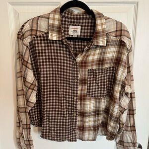American Eagle Outfitters Brown Plaid Button Down Shirt